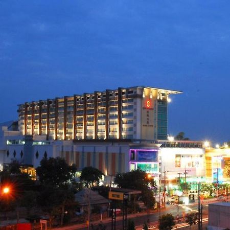 Sunee Gry hotel&centro de convenciones Ubon Ratchathani Exterior foto